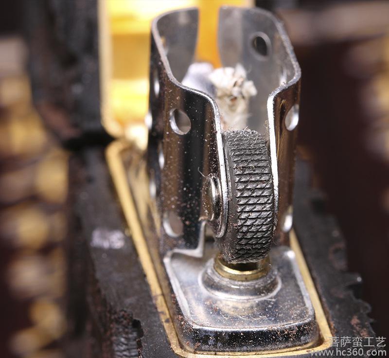 王铮亮发《爱的自选》 宋丹丹助阵送指路明灯|火狐电竞官网(图1) 火狐电竞平台