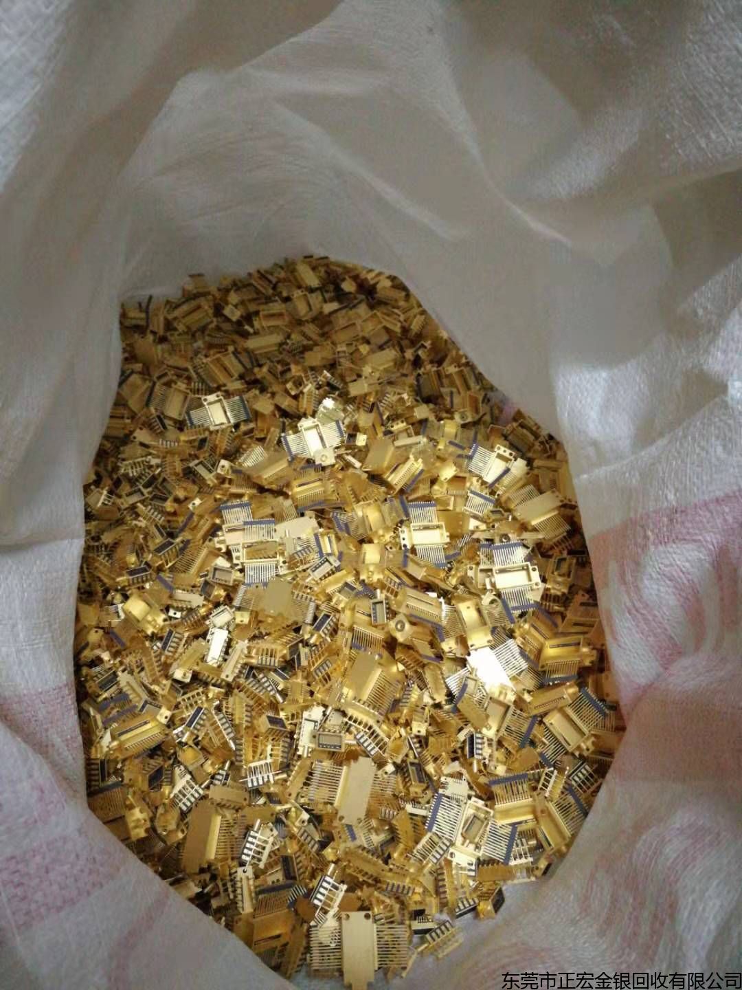 昆汀皮特小李新片《好莱坞往事》内地撤档 原定10月25日上映|火狐电竞(图3) 火狐电竞平台