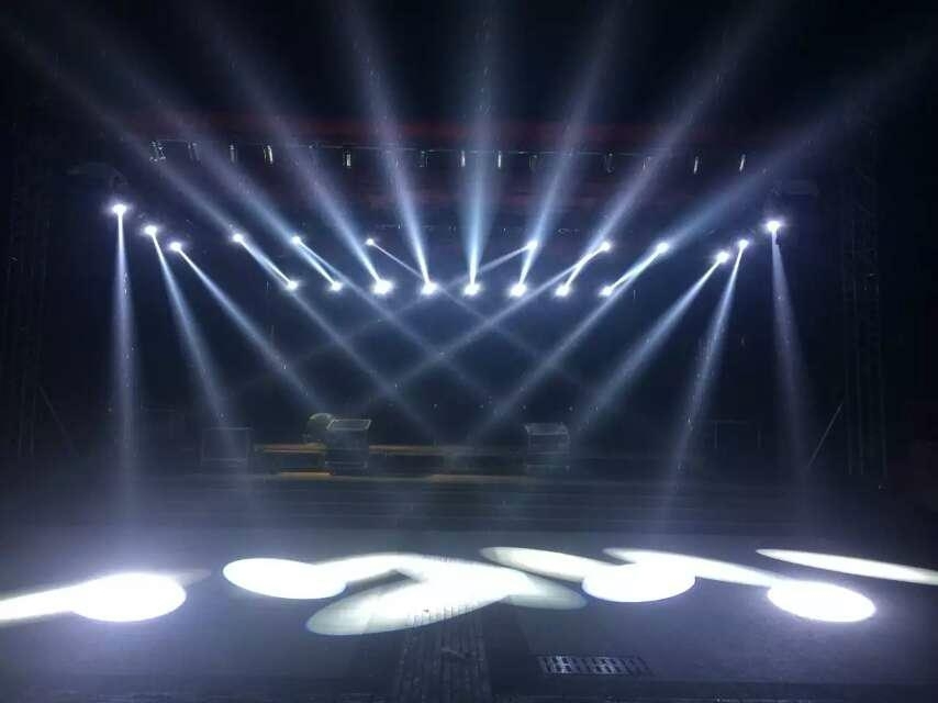 火狐电竞平台-出走“江湖”探寻平凡人生路 纪录电影《一百年很长吗》12月1日上映(图1) 火狐电竞