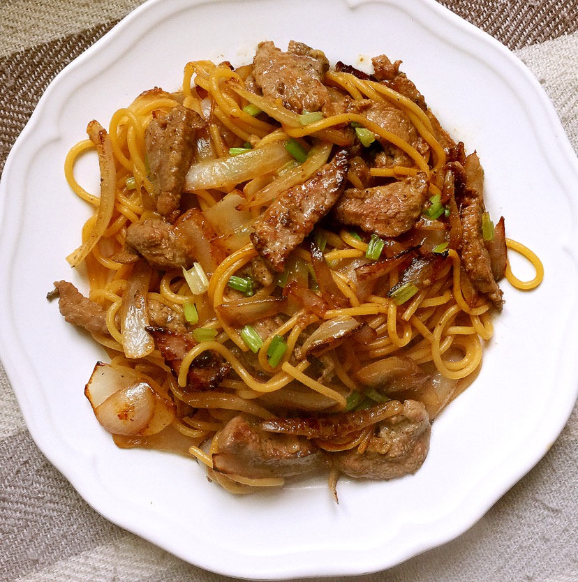 火狐电竞平台:许魏洲银幕首秀化身技术“宅男” 呆萌反差演技惊喜突破(图2) 火狐电竞官网